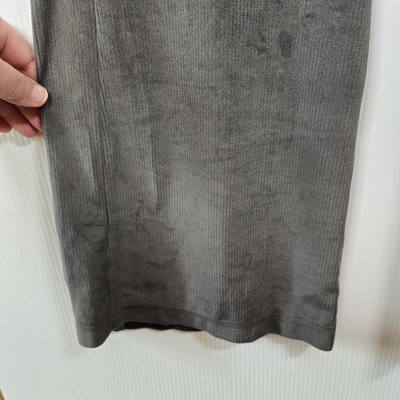 NWT adidas Women's Tiro3-Stripes Velour Flared Leggings Ribbed Dark Grey Size L - Picture 4 of 12